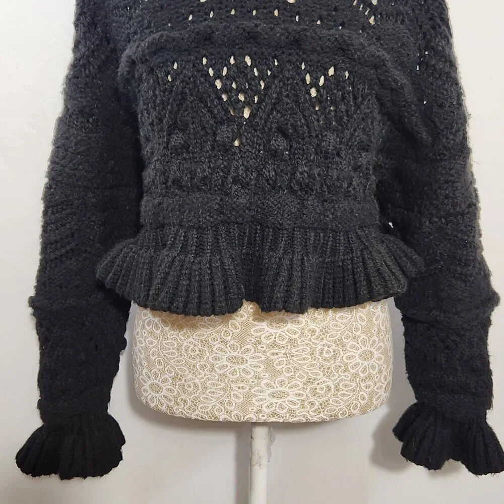 Zara Women's Size S Black Chunky Knit Bell Sleeve Open Weave Cropped Sweater